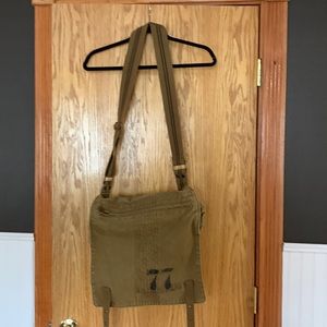 Messenger bag American eagle lots of pockets